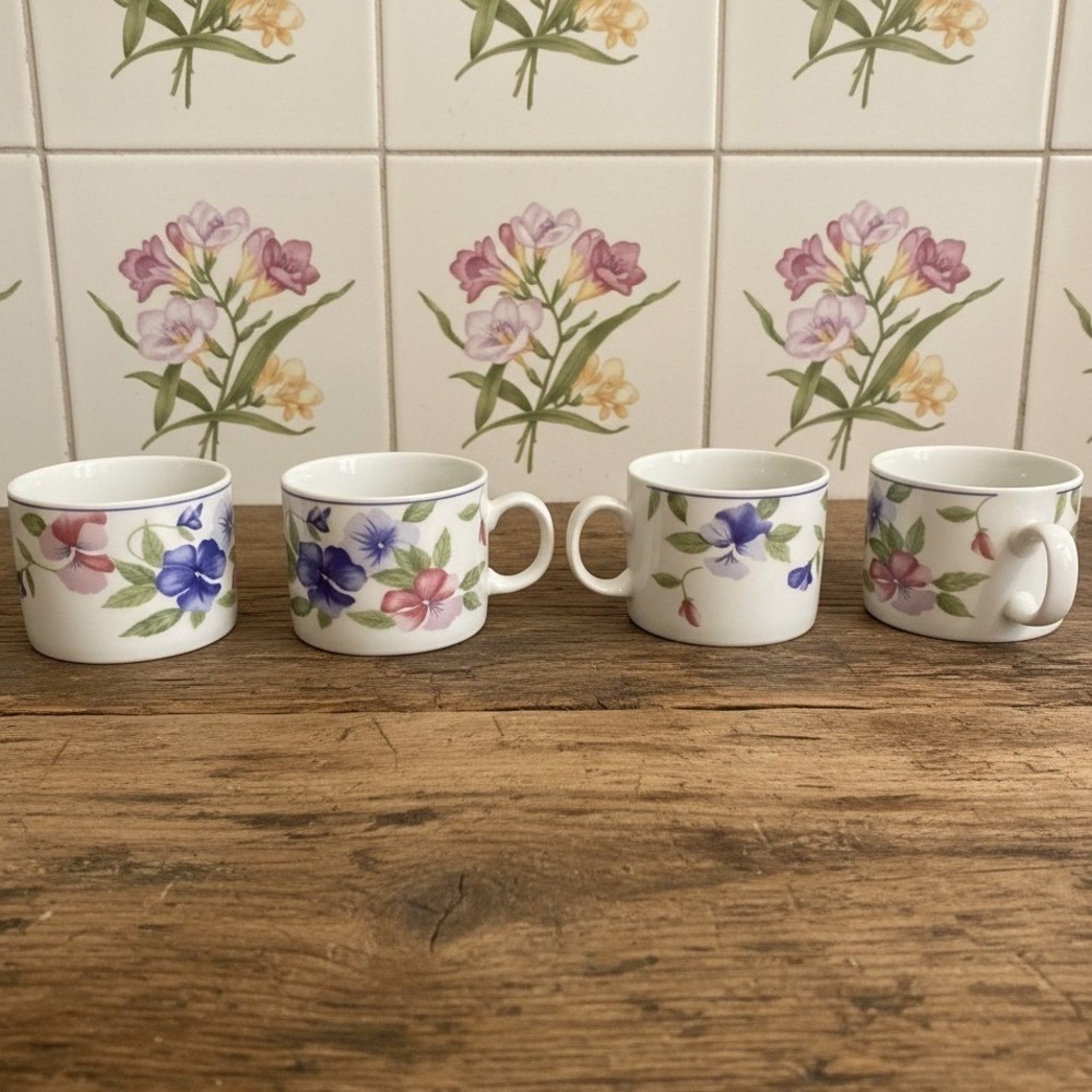 Oneida Majesticware Freesia Coffee Cups, Set of 4, Vintage Floral Stoneware Mugs